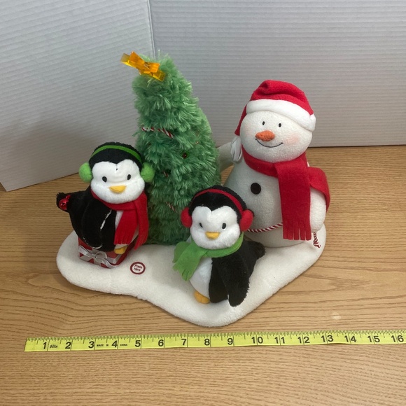 Hallmark Jingle Pals Very Merry Trio Animated Snowman Penguin Sings Dance Video - Picture 8 of 9